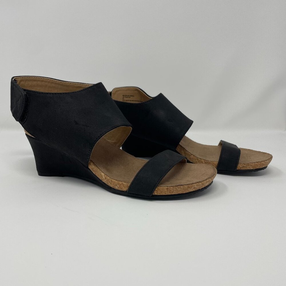 Adrienne Vittadini Black Sandals Size 6 Wedge Heel Faux Leather NEW